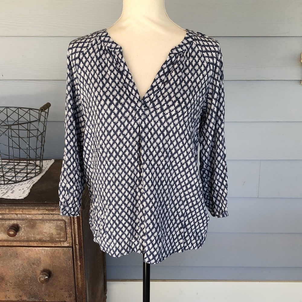 Women’s Pattern Blouse
